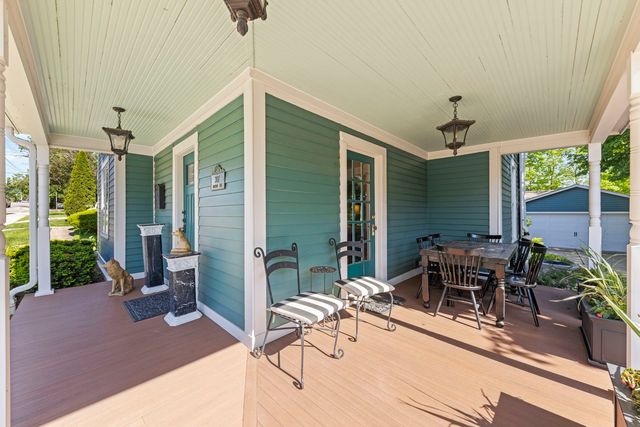 307 Illinois Avenue, St. Charles, IL 60174