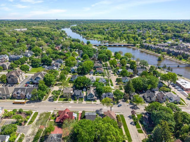 307 Illinois Avenue, St. Charles, IL 60174
