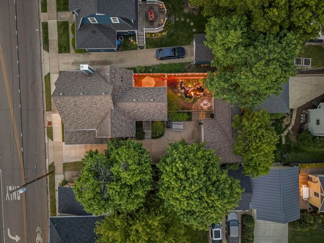 307 Illinois Avenue, St. Charles, IL 60174
