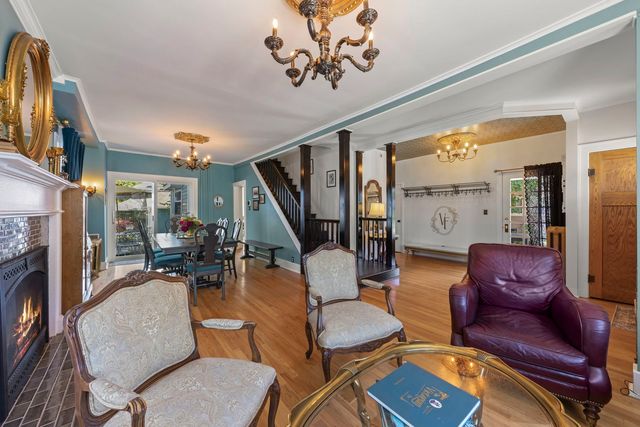 307 Illinois Avenue, St. Charles, IL 60174