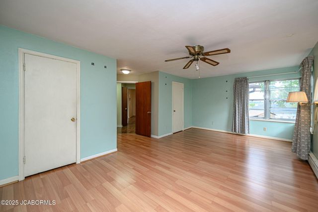 812 SWIFTS HIGHWAY, Jefferson City, MO 65109