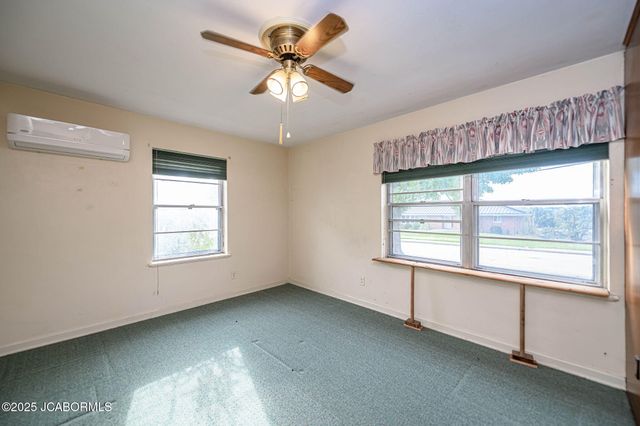 812 SWIFTS HIGHWAY, Jefferson City, MO 65109