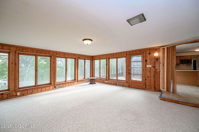 812 SWIFTS HIGHWAY, Jefferson City, MO 65109