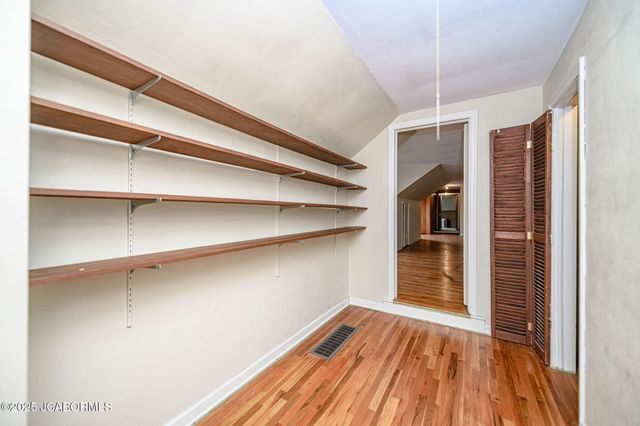 812 SWIFTS HIGHWAY, Jefferson City, MO 65109