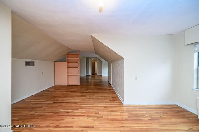 812 SWIFTS HIGHWAY, Jefferson City, MO 65109