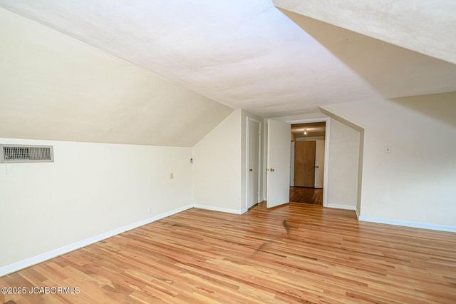 812 SWIFTS HIGHWAY, Jefferson City, MO 65109