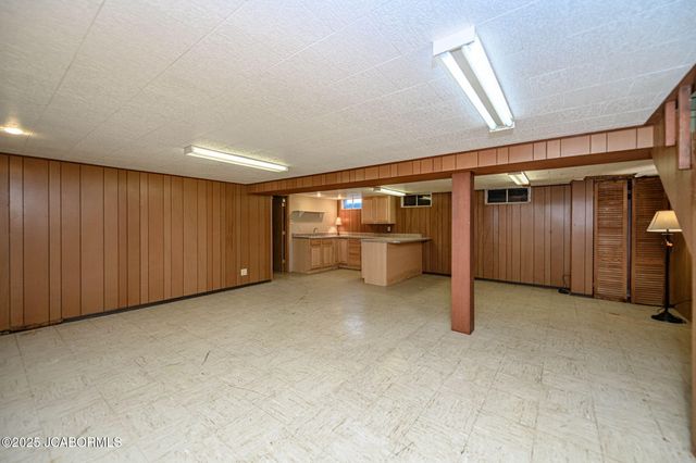 812 SWIFTS HIGHWAY, Jefferson City, MO 65109