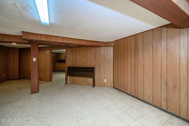 812 SWIFTS HIGHWAY, Jefferson City, MO 65109