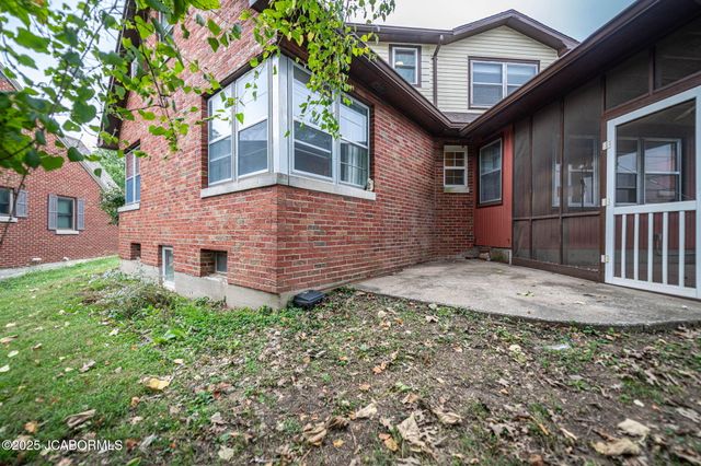 812 SWIFTS HIGHWAY, Jefferson City, MO 65109