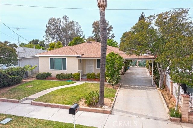 7579 Emerald Street, Riverside, CA 92504