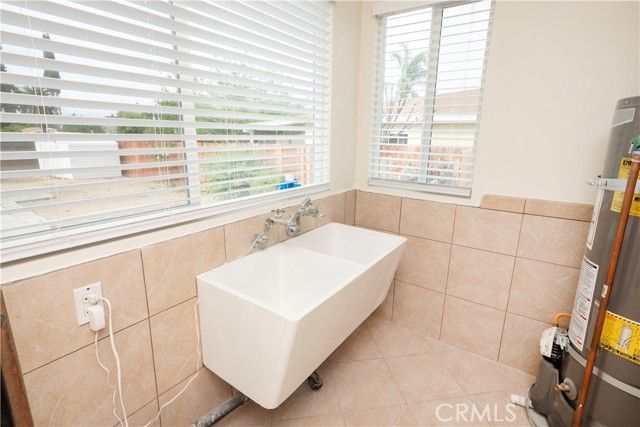 7579 Emerald Street, Riverside, CA 92504