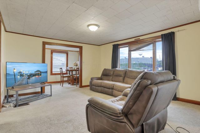 3585 East Pike, Zanesville, OH 43701