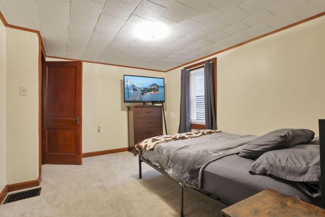 3585 East Pike, Zanesville, OH 43701