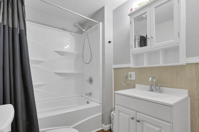 3585 East Pike, Zanesville, OH 43701