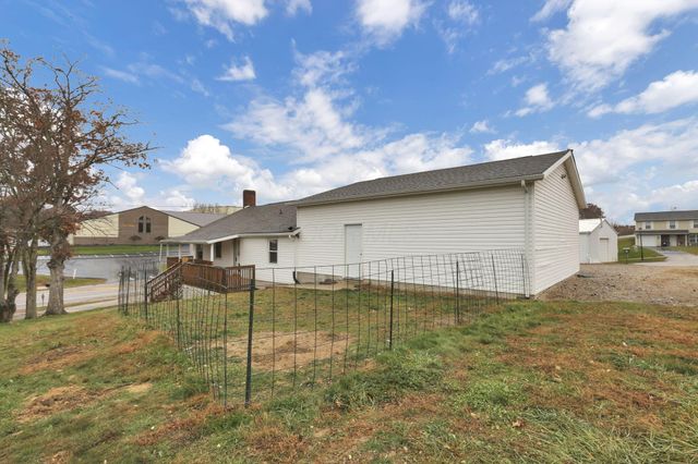 3585 East Pike, Zanesville, OH 43701