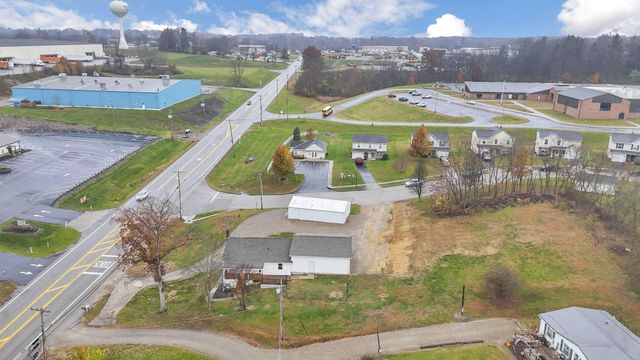 3585 East Pike, Zanesville, OH 43701