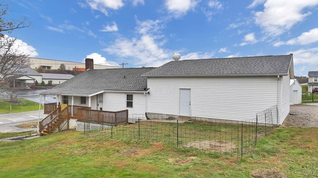 3585 East Pike, Zanesville, OH 43701