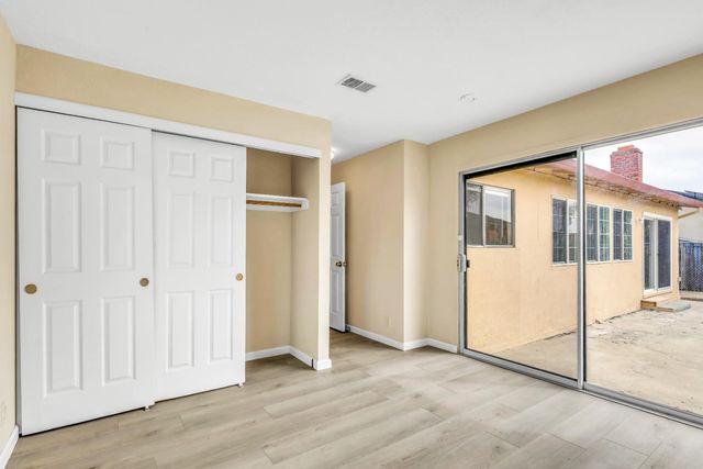 7574 Twilight Dr, Sacramento, CA 95822