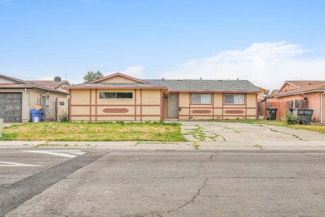 7574 Twilight Dr, Sacramento, CA 95822