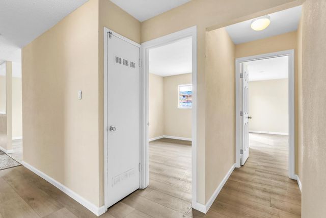 7574 Twilight Dr, Sacramento, CA 95822