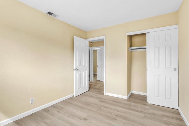 7574 Twilight Dr, Sacramento, CA 95822