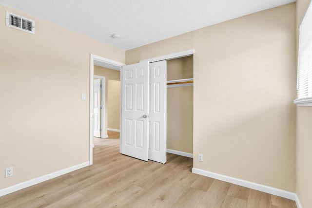 7574 Twilight Dr, Sacramento, CA 95822