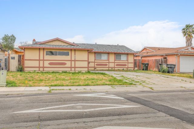 7574 Twilight Dr, Sacramento, CA 95822