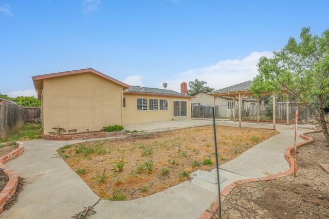 7574 Twilight Dr, Sacramento, CA 95822