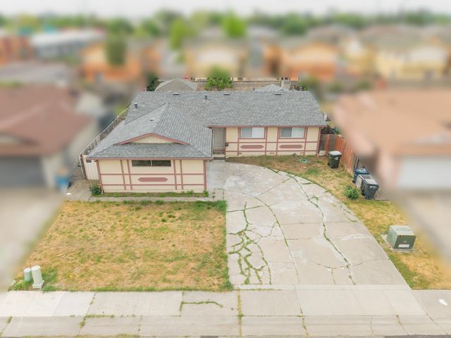 7574 Twilight Dr, Sacramento, CA 95822
