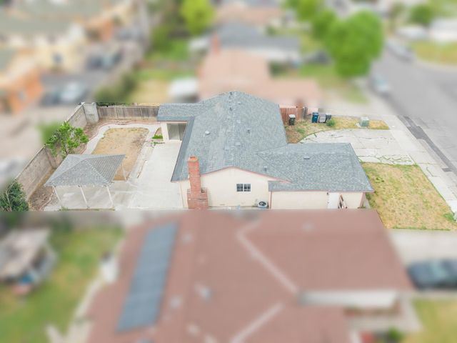 7574 Twilight Dr, Sacramento, CA 95822