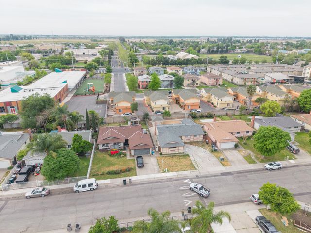 7574 Twilight Dr, Sacramento, CA 95822