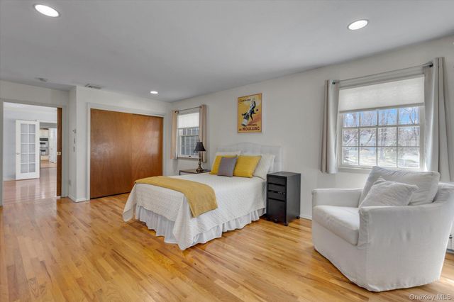 3 Melrose Court, Dix Hills, NY 11746