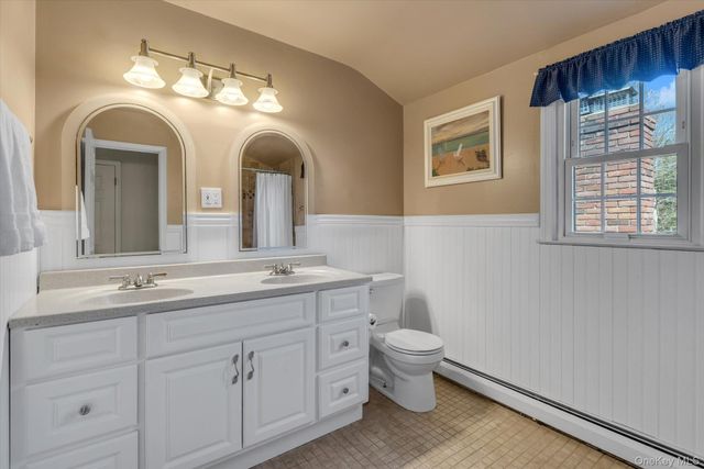 3 Melrose Court, Dix Hills, NY 11746