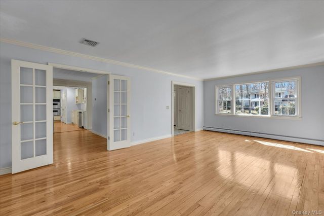 3 Melrose Court, Dix Hills, NY 11746