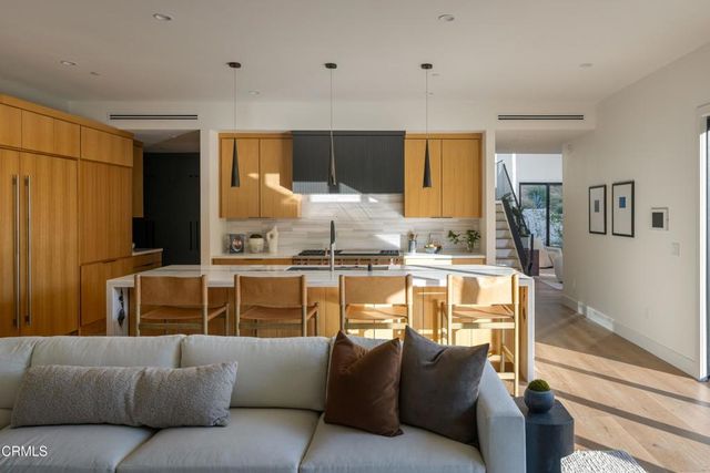 2210 Kinneloa Canyon Road, Pasadena, CA 91107