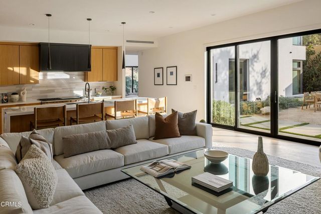 2210 Kinneloa Canyon Road, Pasadena, CA 91107