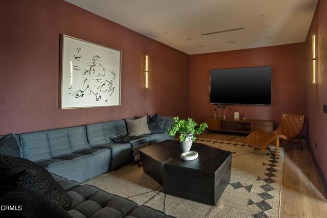 2210 Kinneloa Canyon Road, Pasadena, CA 91107