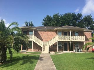 704 Avenue B, La Marque, TX 77568