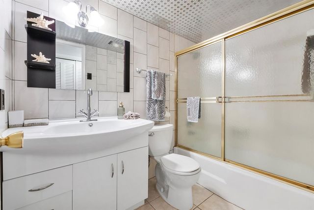 5200 Washington Street 301, Hollywood, FL 33021