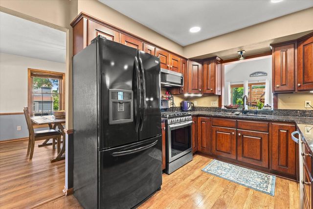 5300 Clover LANE, Racine, WI 53406