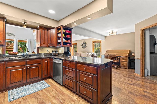 5300 Clover LANE, Racine, WI 53406