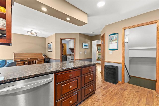 5300 Clover LANE, Racine, WI 53406