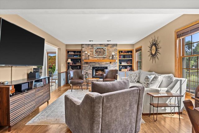 5300 Clover LANE, Racine, WI 53406