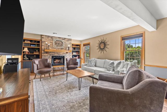 5300 Clover LANE, Racine, WI 53406