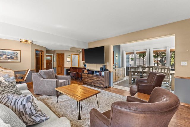 5300 Clover LANE, Racine, WI 53406