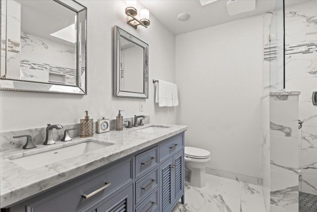 5300 Clover LANE, Racine, WI 53406