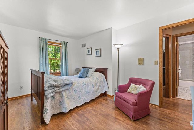 5300 Clover LANE, Racine, WI 53406