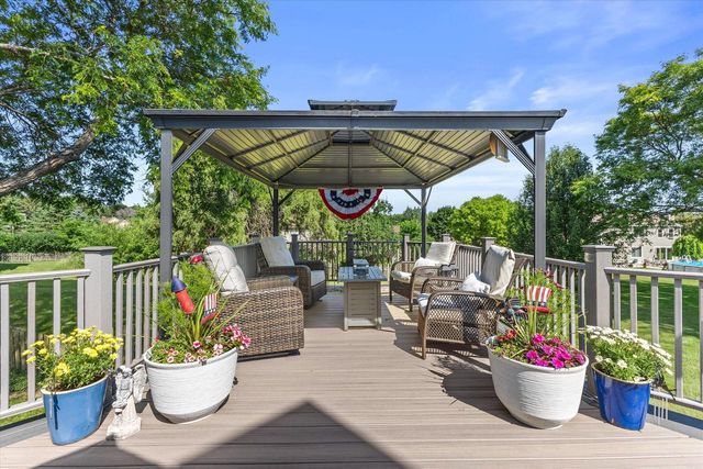 5300 Clover LANE, Racine, WI 53406