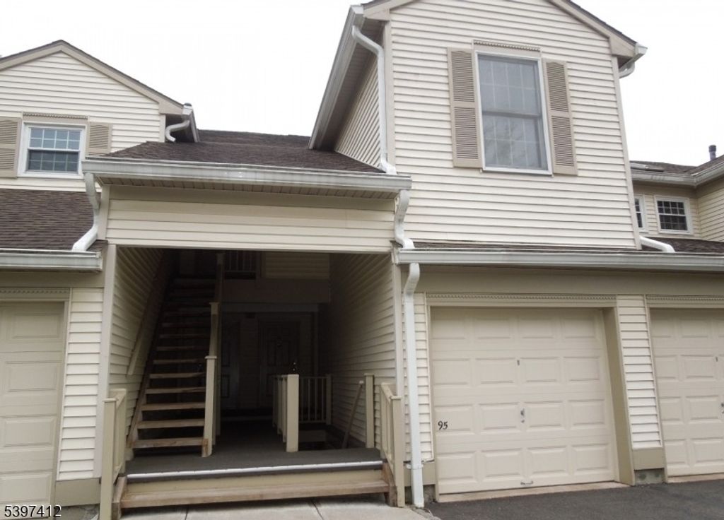 95 Jamestown Rd Ondo, Bernards Twp., NJ 07920