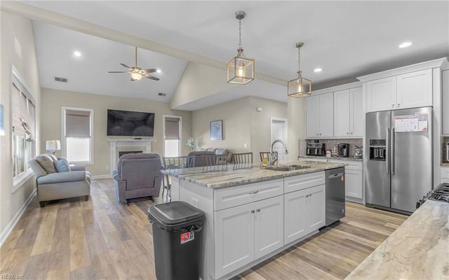 712 Jubilee CT, Chesapeake, VA 23322